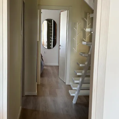 Apartament Karla *